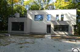 Vila unica in Faget, 3400 mp teren de vanzare, exclusiv prin Blitz Imobiliare