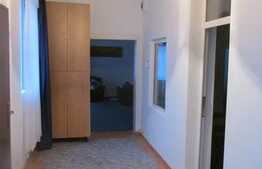 Casa de vanzare, 110 mp utili, curte 500 mp, ideal pentru investitie