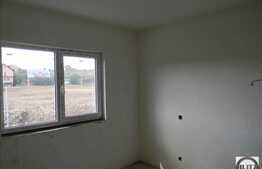 Vanzare casa individuala, 100 mp utili, 500 mp teren, zona linistita