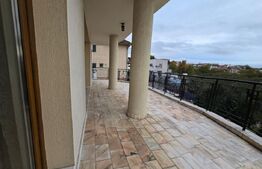 Vila  cu piscina exclusivista de vanzare in zona  Grand Hotel Italia