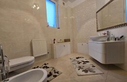 Vile  cu piscina exclusivista de vanzare in zona  Grand Hotel Italia