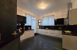 Vile  cu piscina exclusivista de vanzare in zona  Grand Hotel Italia