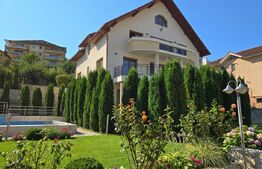 Vila  cu piscina exclusivista de vanzare in zona  Grand Hotel Italia