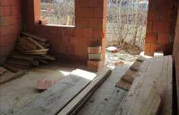 Casa individuala 127 mp, teren 425 mp, zona linistita de case!