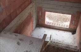 Casa individuala 127 mp, teren 425 mp, zona linistita de case!