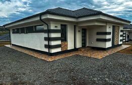 Casă cu 3 dormitoare, lumină și echilibru – eleganță în simplitate! 