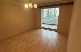 Apartament cu 3 camere, decomandat, 72 mp, zona Triaj