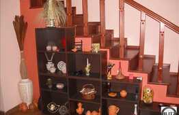 Casa Mobilata Si Utilata Din Floresti , Confort Asigurat !!