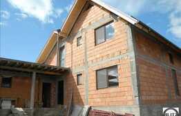 Vanzare casa individuala cu 2200 mp teren!