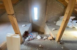 Apartament tip casă cu pod generos, 196,29mp, curte și parcare, Baciu, Petrom