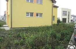 Casa situata intr-un cartier modern si linistit !