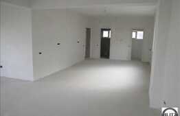 Casa situata intr-un cartier modern si linistit !