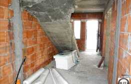 Casa la pret de apartament! 130 mp utili, semifinisata in zona Floresti.