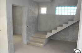 Duplex de vanzare 130 mp utili, 300 mp teren, semifinisat