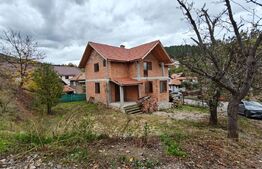 Casa individuala la rosu, 150mp, 500eurp/mp, Agarbiciu