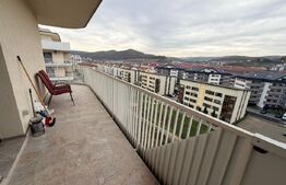 Apartament 3 camere, 59 mp, strada Eroilor 