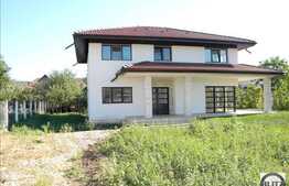 Casa ce-si asteapta proprietarul care sa-i confere personalitate!