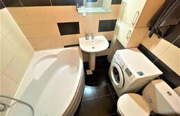 Apartament cu 2 camere, 40 mp, decomandat, parcare, zona Plopilor