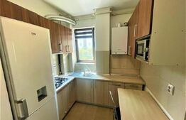 Apartament cu 2 camere, 40 mp, decomandat, parcare, zona Plopilor