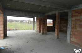 Casa cu 265 mp utili, teren de 600 mp! Zona benzinariei MOL!