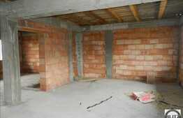 Casa cu 265 mp utili, teren de 600 mp! Zona benzinariei MOL!