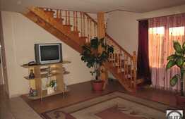 Vanzare triplex cu 130 mp utili, teren de 250 mp!