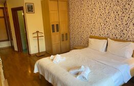 Apartament cu 3 camere și 3 băi în vilă, zona Schei