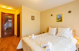 Apartament cu 3 camere și 3 băi în vilă, zona Schei