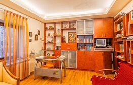 Apartament cu 3 camere și 3 băi în vilă, zona Schei