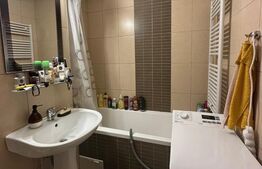 Apartament complet renovat, mobilat, utilat - Zona Racadau