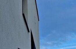 Casă nouă cu vedere spre pădure – locul perfect pentru familia ta!