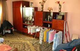 Casa de vanzare 400 mp teren + spatii de depozitare, zona sensului giratoriu