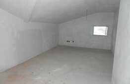 De vanzare duplex, 5 camere, 155 mp, teren de 200 mp! Zona de case!