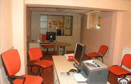 Casa cu 290 mp utili pentru sediu de firma