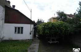 De vanzare casa demolabila, 50 mp cu teren 400 mp si front la strada de 10 ml!