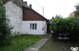 De vanzare casa demolabila, 50 mp cu teren 400 mp si front la strada de 10 ml!