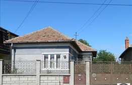 Casa de vanzare, 120 mp cu teren 495 mp