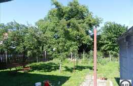 Casa de vanzare, 120 mp cu teren 495 mp