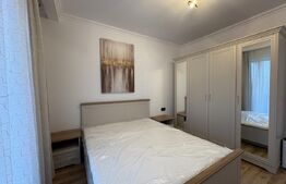 Apartament 3 camere, lux, zona Centrala