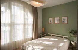 Casă modernă cu rafinament, lumină și eficiență energetică