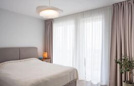 Casă modernă cu rafinament, lumină și eficiență energetică