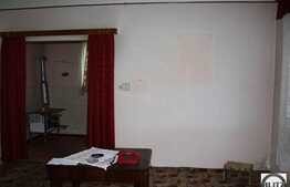 Casa solida renovabila in zona foarte buna!