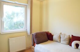 Apartament cu 3 camere, semidecomandat, la etaj intermediar, zona Astra