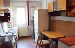 Apartament cu 3 camere, semidecomandat, la etaj intermediar, zona Astra