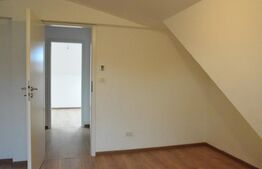 Apartament cu 5 camere, 3 băi, curte situat în vilă, zona Tractorul