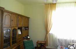 O casa renovata in zona linistita!