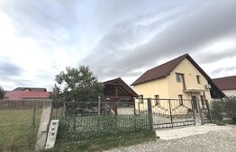 REDUCERE!! Vulcan – casă de vânzare cu panoramă montană deosebită