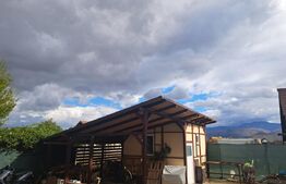 REDUCERE!! Vulcan – casă de vânzare cu panoramă montană deosebită