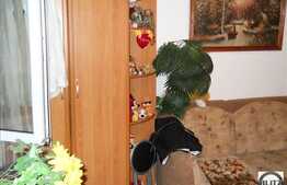 Apartament partial mobilat de vanzare!