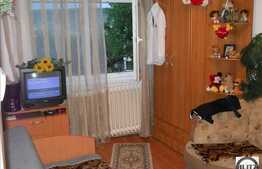 Apartament partial mobilat de vanzare!